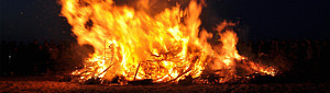 brasa utomhus eld valborg