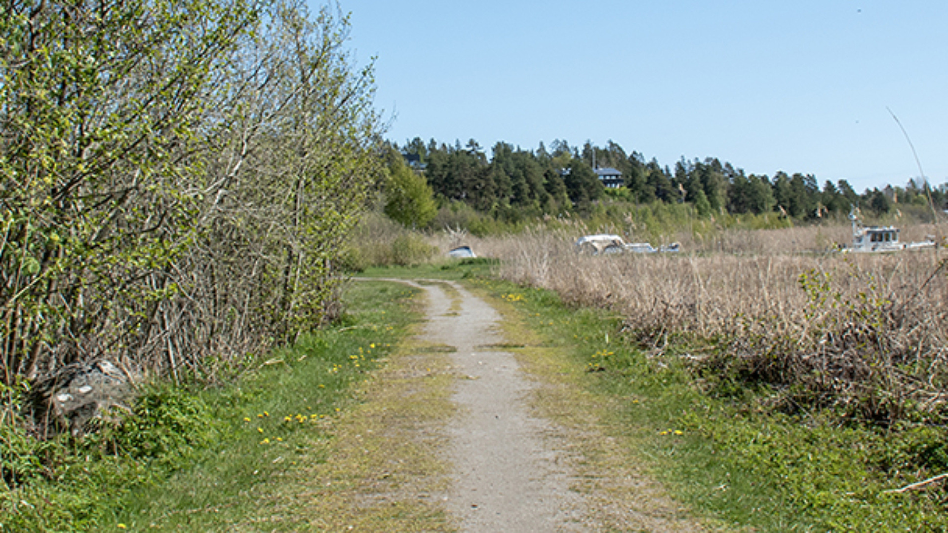 Gångväg utomhus.